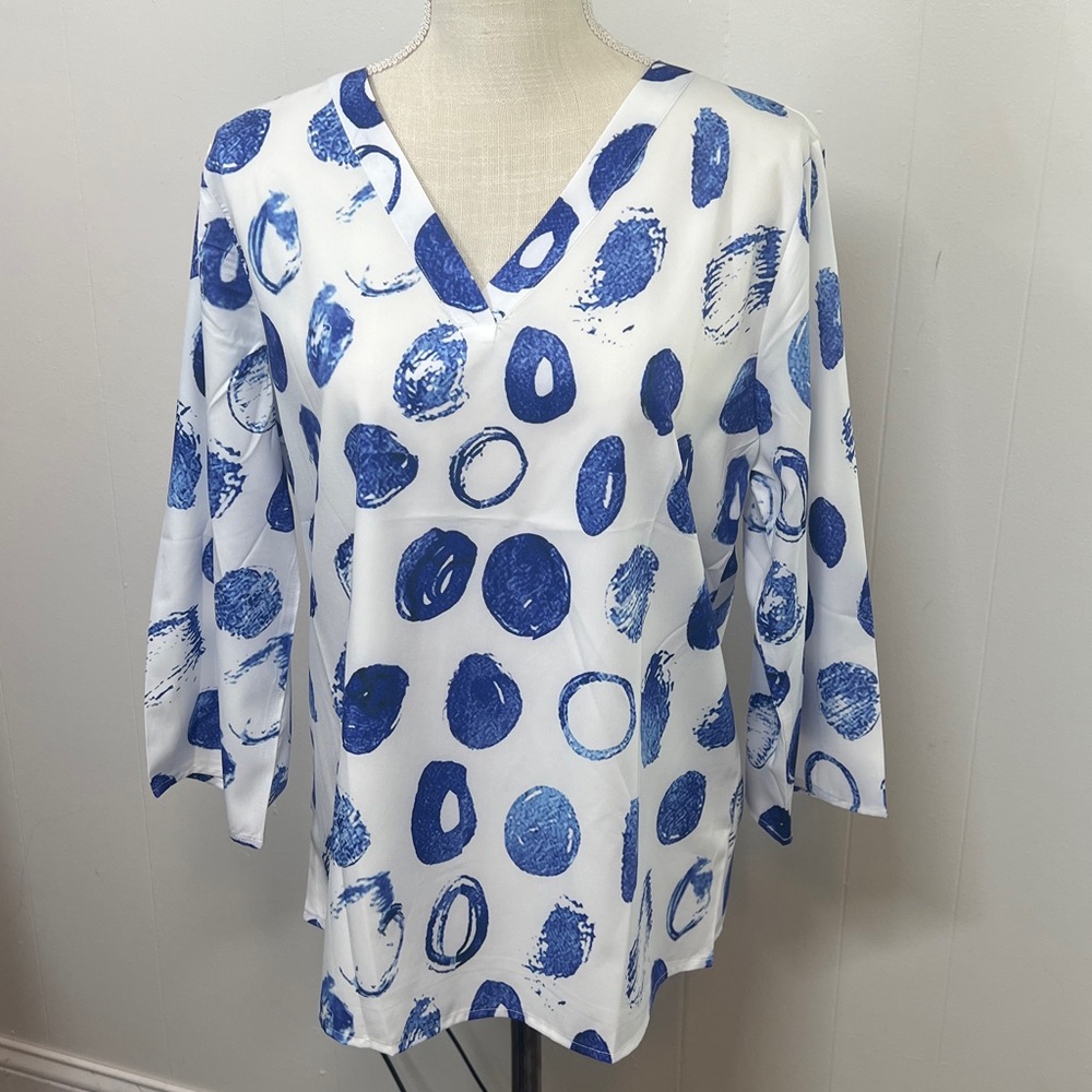 NWT White & Blue Polka Dots Vneck Blouse Large